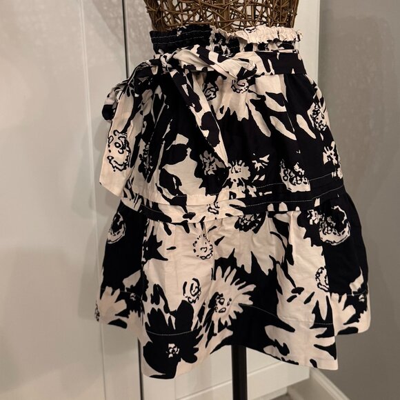 Anthropologie | Somerset Mini Skirt | Black Floral | Size Large (NWT) - Picture 1 of 5